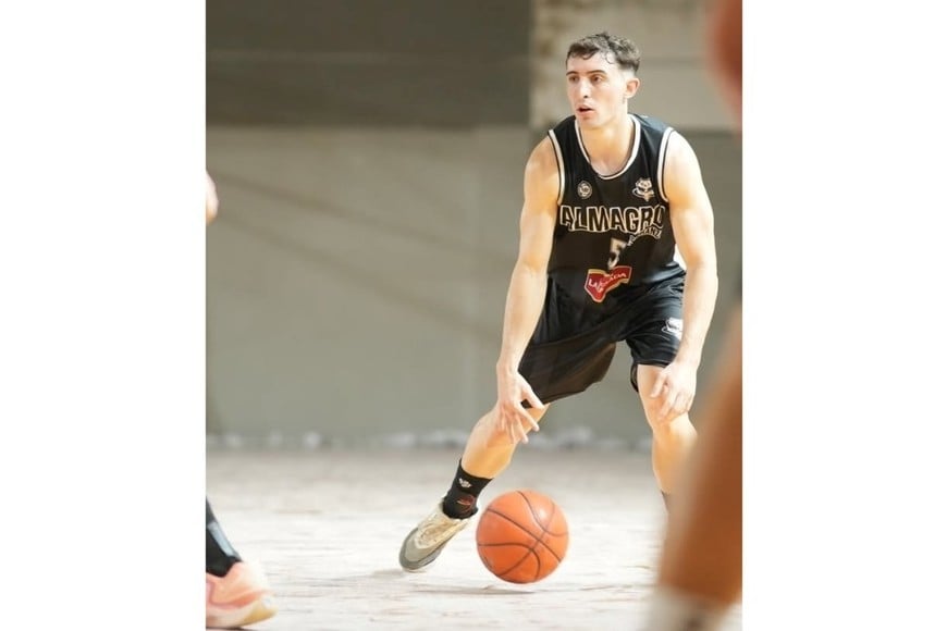 Almagro aplastó a Alma Juniors en el clásico