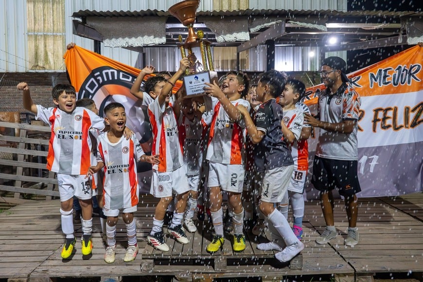 Cosmos FC. Campeón 2017, copa de Oro. Gentileza.
