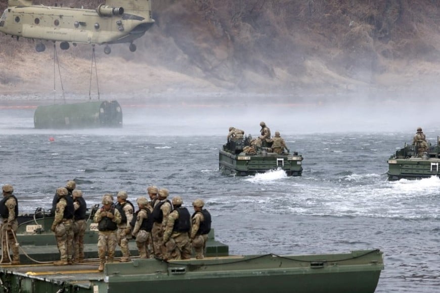 Estados Unidos despliega tropas terrestres en Irán. Foto: Reuters.