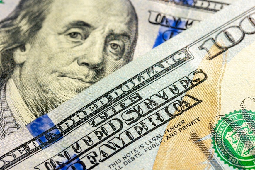 El dólar cerró con subas y bajas.