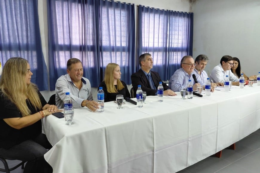 Tres ministros, fiscal y autoridades brindaron una conferencia en San Cristóbal: Foto: Noelí Rojas