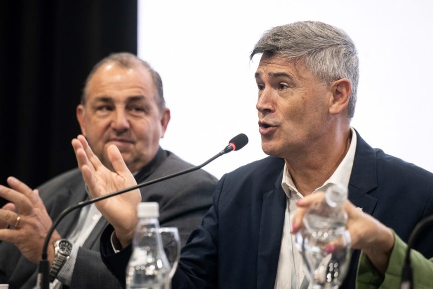 Daniel Passerini, intendente de Córdoba, junto a Juan Pablo Poletti, intendente de Santa Fe. Crédito: COFEIN