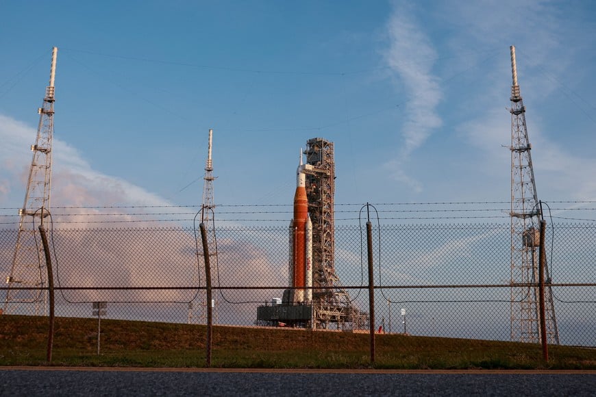 NASA's Artemis II mission to orbit the moon, with the next-generation moon rocket, the Space Launch System (SLS) rocket and the Orion crew capsule, sits on Pad 39B, ahead of the Artemis II mission's launch at the Kennedy Space Center in Cape Canaveral, Florida, U.S.,  March 31, 2026.    REUTERS/Brendan McDermid
