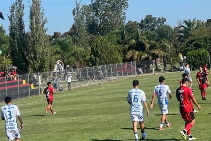 El partido se jugó con más de 40 grados de sensación térmica. Foto: Redes sociales.