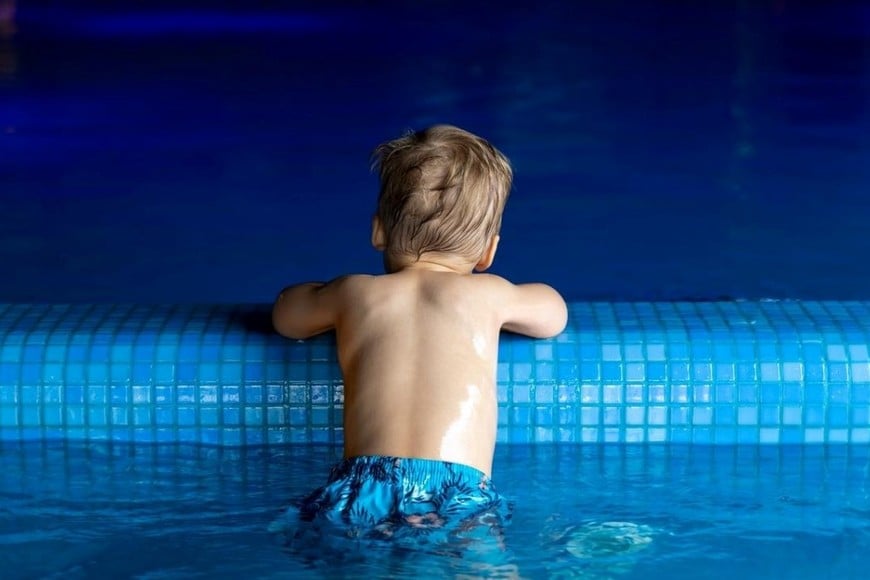 Ahogamientos infantiles: una tragedia evitable que cobra una vida cada siete días en el país.