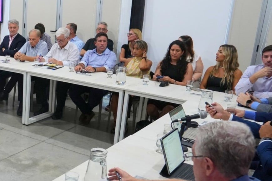 uNa50CcUn_870x580__1