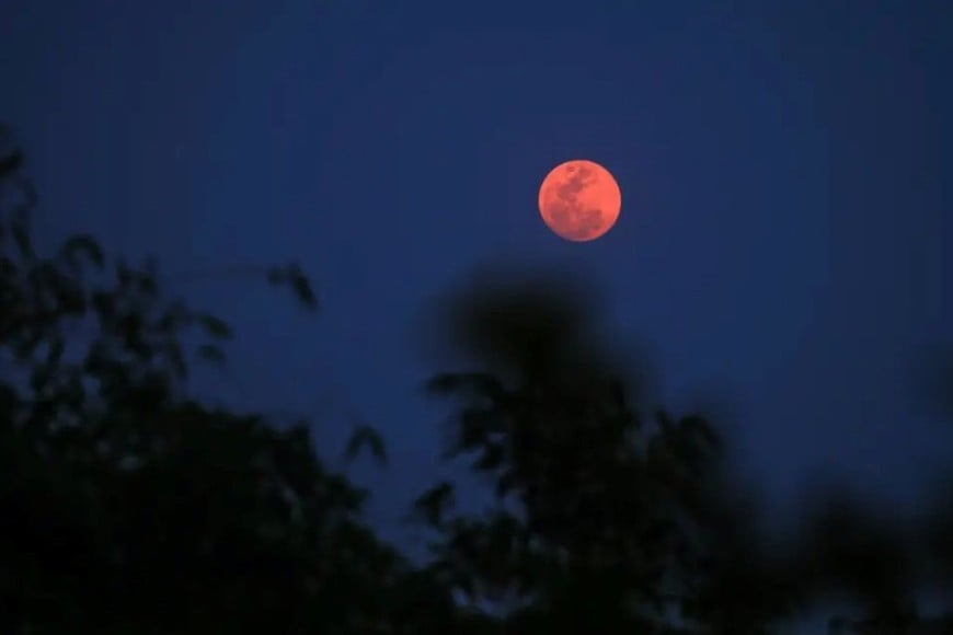 La Luna rosa en la India. Getty Images