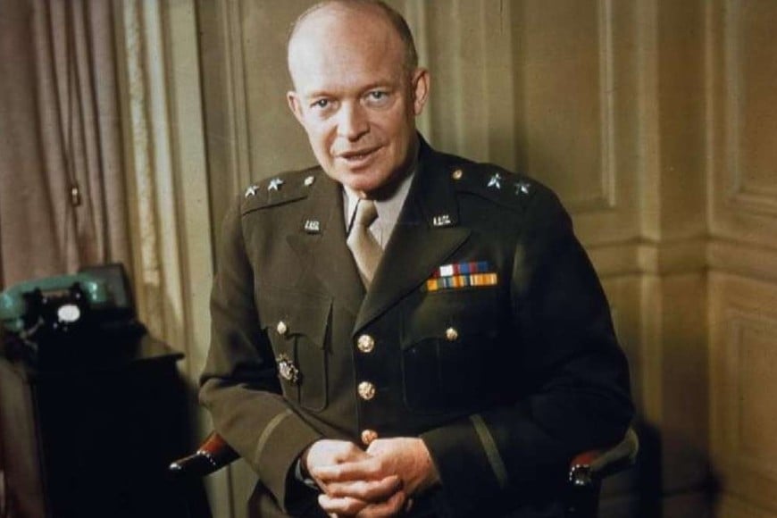 Dwight David "Ike" Eisenhower (1890-1969). Militar y político estadounidense que ejerció como presidente de Estados Unidos entre 1953 y 1961. General de cinco estrellas del ejército de su país durante la Segunda Guerra Mundial, fue el comandante supremo aliado en el frente de Europa Occidental.