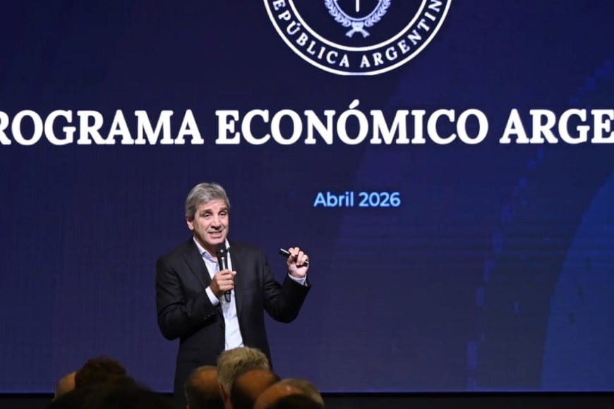 Caputo anunció el traspaso en la Bolsa de Comercio de Rosario.