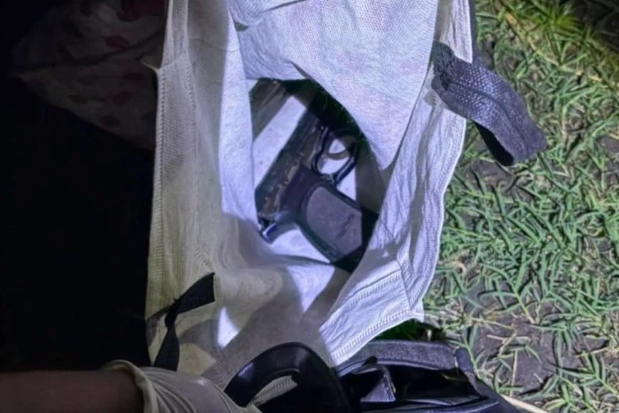 Un arma de fuego fue secuestrada y será analizada para determinar su vinculación.
