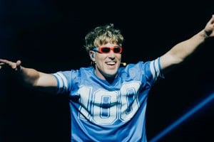 Alejo tiene algo especial, algo que impacta de lleno en la gente, y lo sembrado durante tantos años de entrar en los hogares alrededor del globo, desde sus primeros videos caseros. Foto: Gentileza Dale Play Live