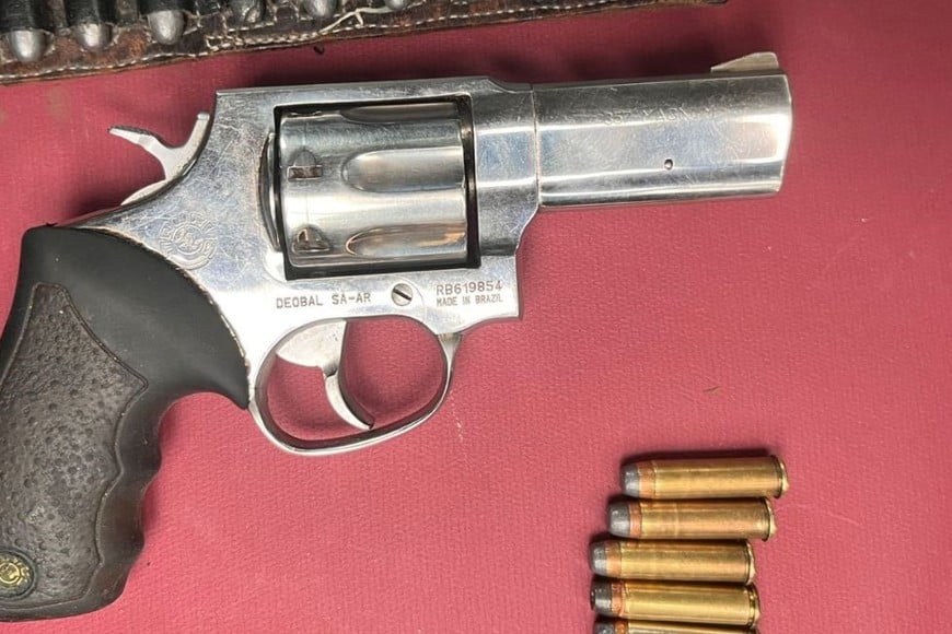 En la vivienda se halló un revólver calibre .357.  Foto: El Litoral