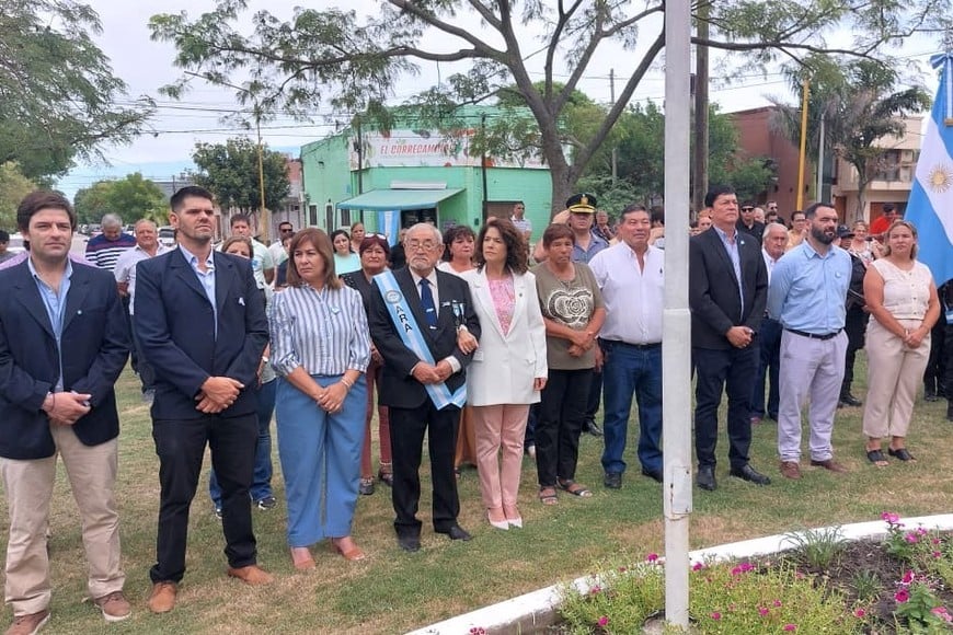 Vera rindió homenaje a los héroes de Malvinas.