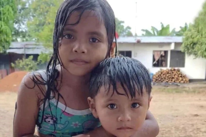 La principal hipótesis indica que los niños jugaban a las escondidas cuando quedaron atrapados dentro del electrodoméstico y no lograron salir.