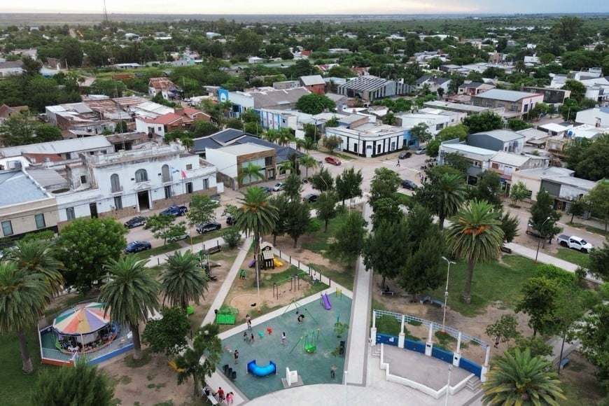 ”Las tareas, se suman a otras importantes obras que desarrolla el Gobierno Provincial en Tostado", destacó el ministro de Obras Públicas, Lisandro Enrico.