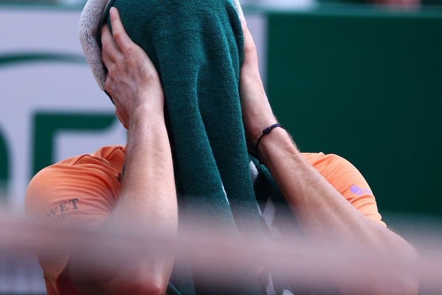 Tennis - ATP Masters 1000 - Monte Carlo Masters - Monte Carlo Country Club, Roquebrune-Cap-Martin, France - April 8, 2026
Russia's Daniil Medvedev during his round of 32 match against Italy's Matteo Berrettini REUTERS/Manon Cruz