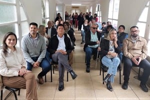 La Dra. Luciana Ramoa, Directora del Nodo Salud, celebró la rehabilitación del consultorio destacando que el nuevo ordenamiento y la asepsia del lugar "dignifican la tarea profesional y brindan mayor seguridad al paciente".