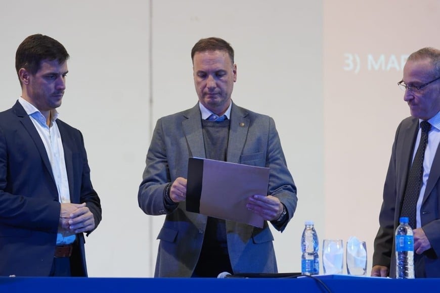 Se presentaron tres ofertas: Cymca SRL que ofertó por $278.000.000, la empresa AG SRL que lo hizo por un valor de $ 308.000.000 y, finalmente, Mario Iglesias Construcciones cuya propuesta económica fue $ 270.000.000.