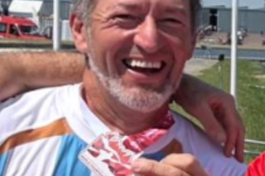 Adolfo Prytulak y toda su felicidad.