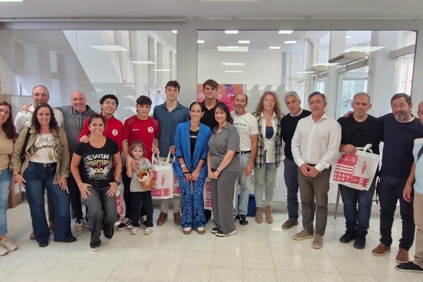 Deportes recibió a los atletas del sur que van a los Suramericanos de Panamá.