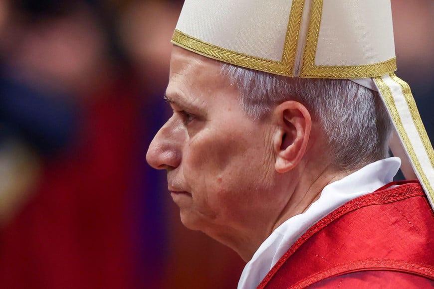 Pope Leo XIV leaves as he leads the Good Friday Passion of the Lord service in Saint Peter's Basilica at the Vatican, April 3, 2026. REUTERS/Guglielmo Mangiapane