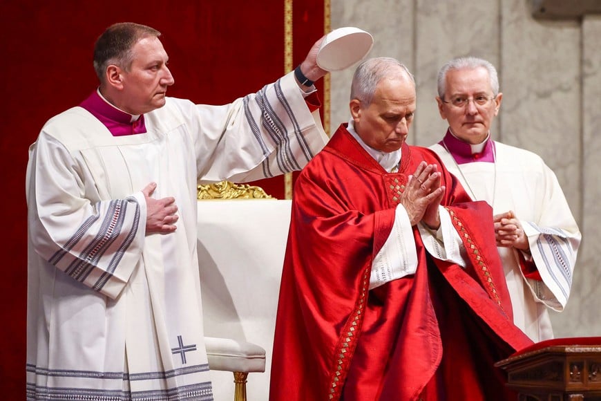 Pope Leo XIV leads the Good Friday Passion of the Lord service in Saint Peter's Basilica at the Vatican, April 3, 2026. REUTERS/Guglielmo Mangiapane