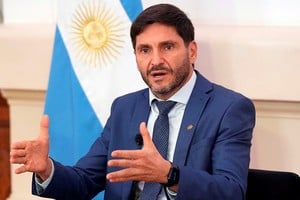 El mandatario remarcó que lo acordado triplica lo que recibía Santa Fe como flujo en términos reales 2023 .