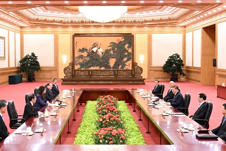(260410) -- BEIJING, 10 abril, 2026 (Xinhua) -- Xi Jinping, secretario general del Comité Central del Partido Comunista de China (PCCh), se reúne con una delegación del partido Kuomintang (KMT) Chino liderada por su presidenta, Cheng Li-wun, en Beijing, capital de China, el 10 de abril de 2026. (Xinhua/Li Xiang) (jg) (da) (ce)