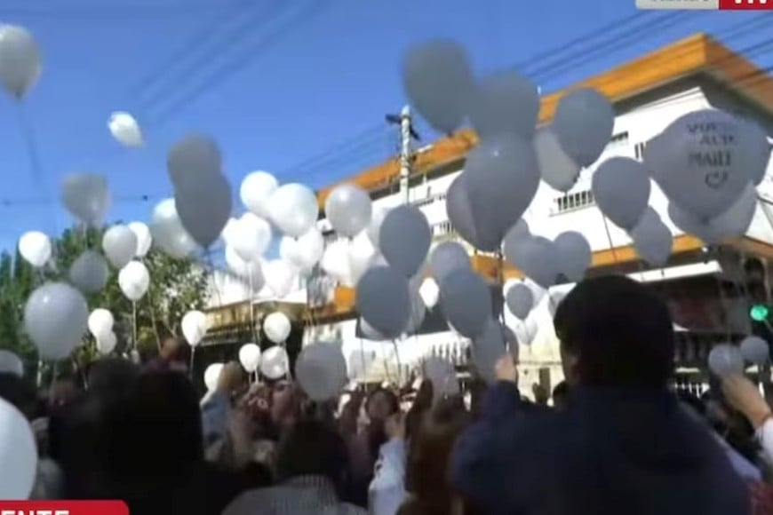Suelta de globos por Maitena.