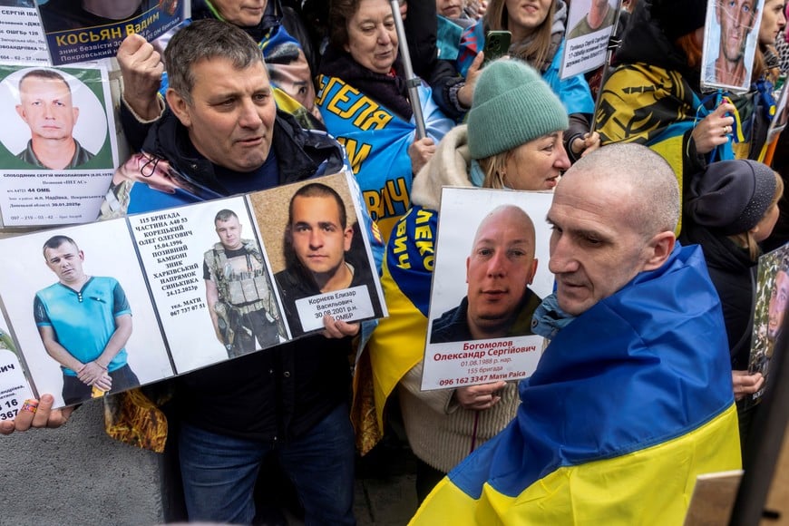 A Ukrainian soldier returning from captivity after a prisoner of war (POW) swap, amid Russia's attack on Ukraine, in an undisclosed location in Ukraine, April 11, 2026. REUTERS/Thomas Peter