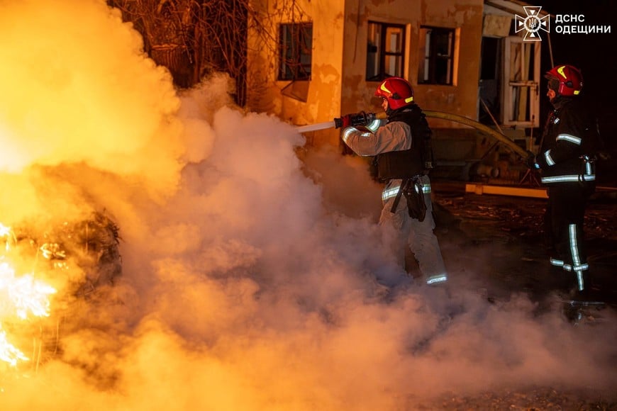 Firefighters work at the site of an overnight Russian drone strike, amid Russia's attack on Ukraine, in Odesa, Ukraine April 11, 2026. Press service of the State Emergency Service of Ukraine in Odesa region/Handout via REUTERS ATTENTION EDITORS - THIS IMAGE HAS BEEN SUPPLIED BY A THIRD PARTY. DO NOT OBSCURE LOGO.