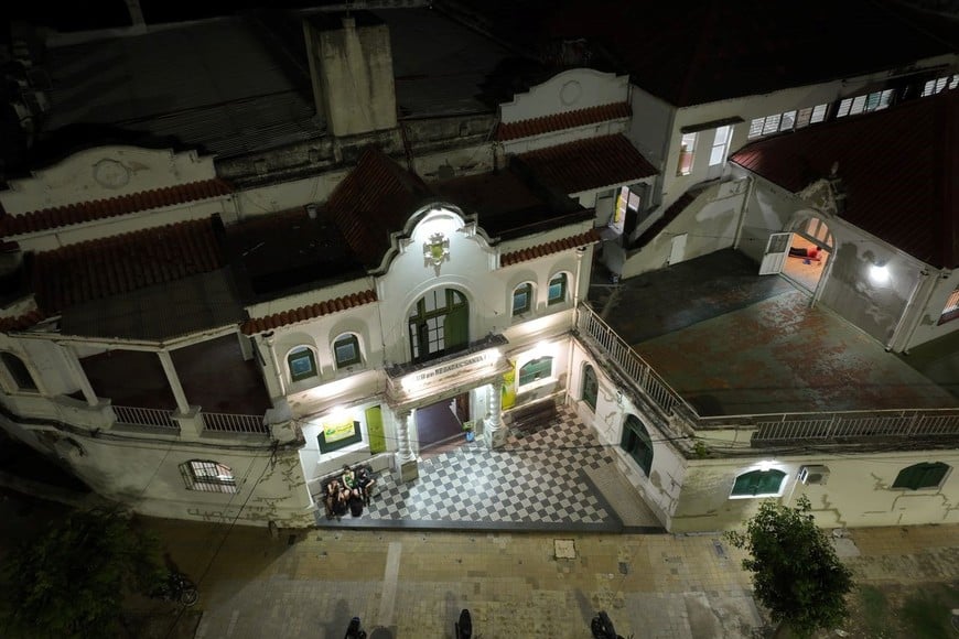 Postal aérea del tradicional Club Regatas. Foto: Fernando Nicola