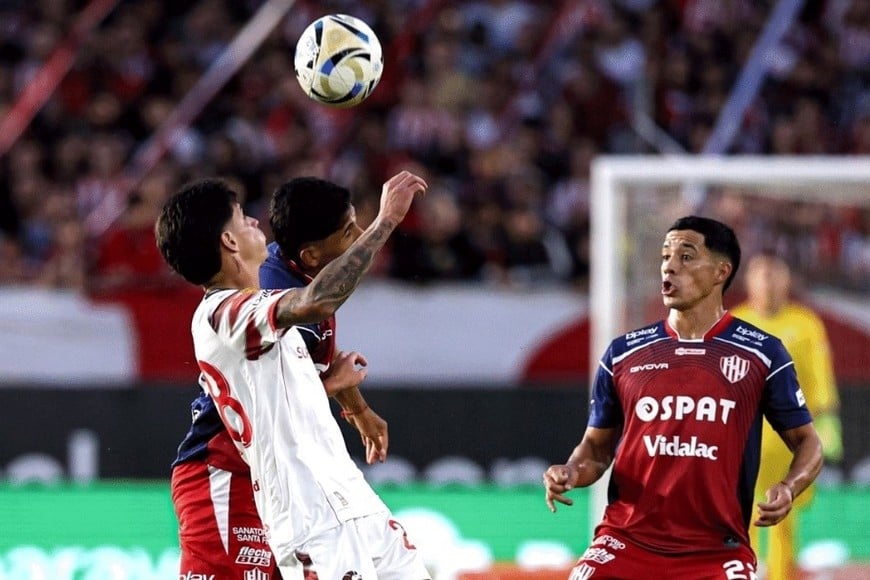 Partido de Unión contra Estudiantes