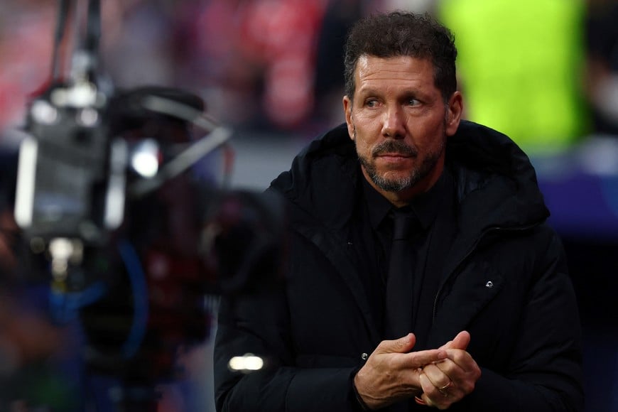 Soccer Football - UEFA Champions League - Quarter Final - Second Leg - Atletico Madrid v FC Barcelona - Riyadh Air Metropolitano, Madrid, Spain - April 14, 2026
Atletico Madrid coach Diego Simeone before the match REUTERS/Albert Gea