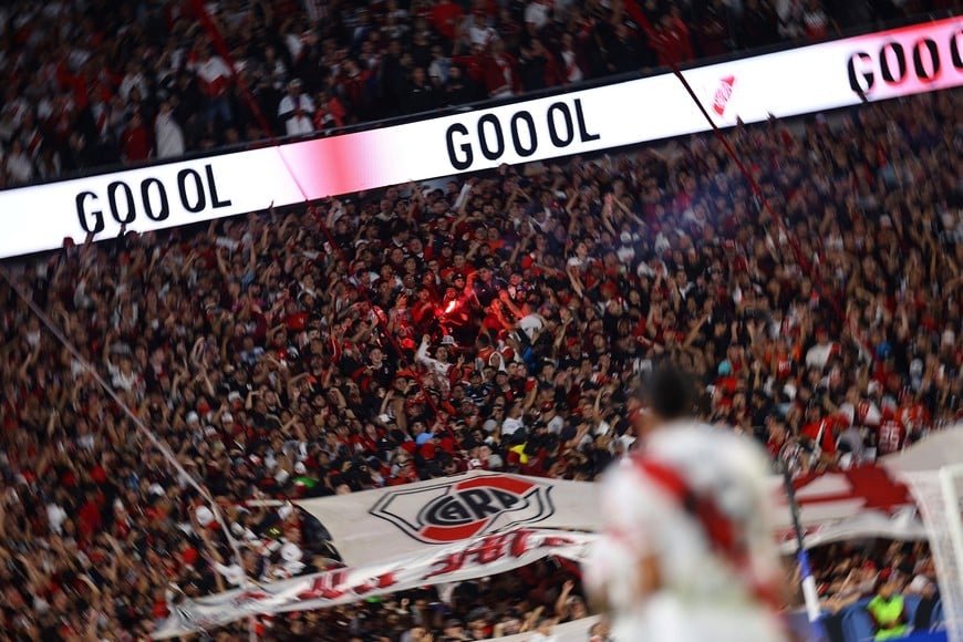 Soccer Football - Recopa Sudamericana - Group H - River Plate v Carabobo - Estadio Mas Monumental, Buenos Aires, Argentina - April 15, 2026
River Plate fans celebrate in the stands their first goal scored by River Plate's Sebastian Driussi REUTERS/Agustin Marcarian