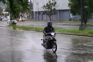 Complicada jornada en la capital santafesina y la región. Crédito: Flavio Raina