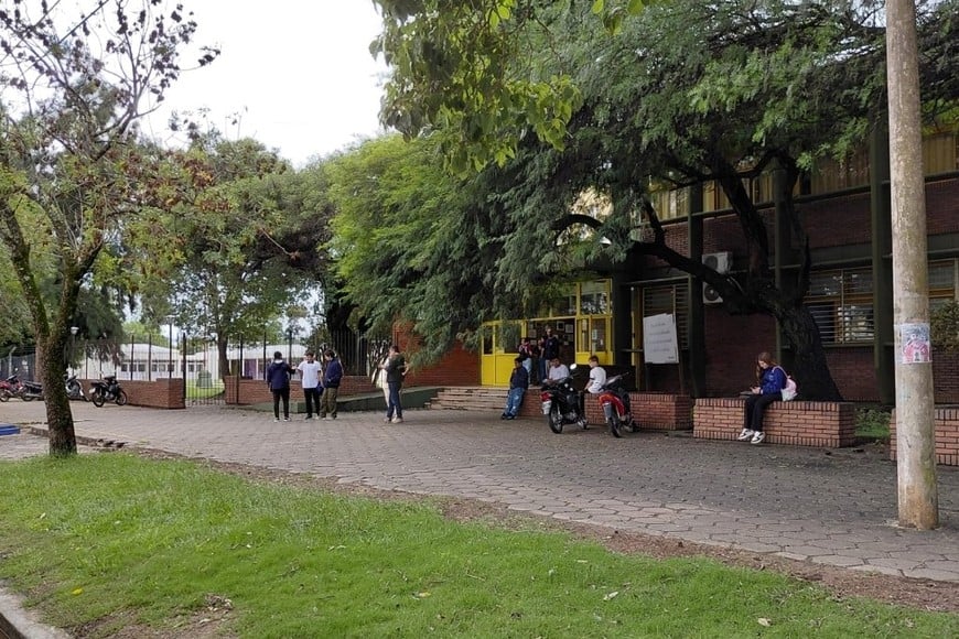 La vuelta a clases: alumnos y docentes regresaron a la escuela 40 de San Cristóbal