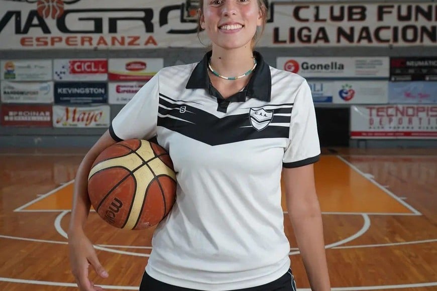 La entrenadora de las formativas de Almagro de Esperanza