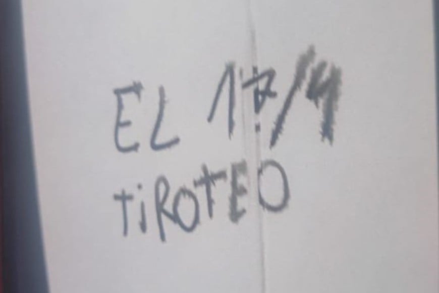 Inscripción en los sanitarios del IES. Figura en el acta labrada por la Policía.