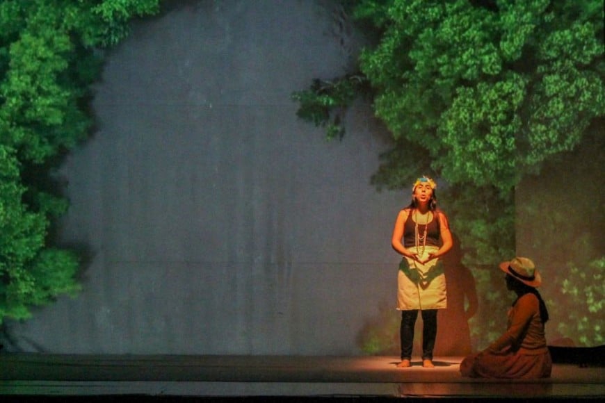 Obra teatral “Dignidad”, del grupo Teatro Azul de Armenia, en el departamento de Quindío, Colombia, con dramaturgia y dirección de Leonardo Echeverri Botina y las actuaciones de Ximena Escobar Mejía, Maria Cristina Restrepo Sierra, Claudia Milena Restrepo Sierra y Natalia Chavarría Téllez.