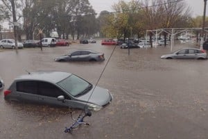 La lluvia superó la capacidad del sistema de drenaje de la capital pampeana.