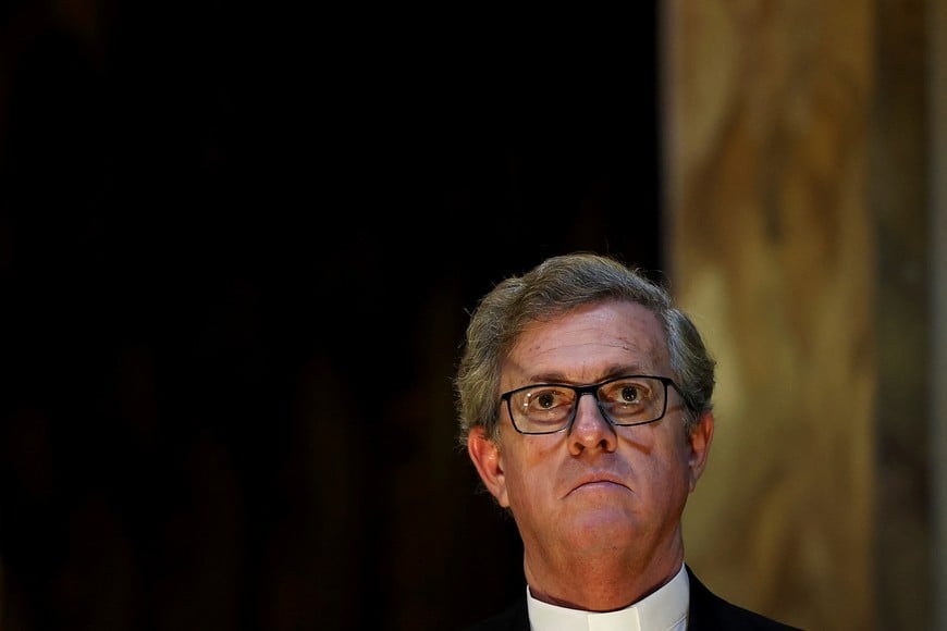 Archbishop of Buenos Aires, Jorge Garcia Cuerva, looks on during an inter religious homage to Pope Francis following his death, at the Buenos Aires' Metropolitan Cathedral, in Buenos Aires, Argentina, April 22, 2025. REUTERS/Agustin Marcarian
