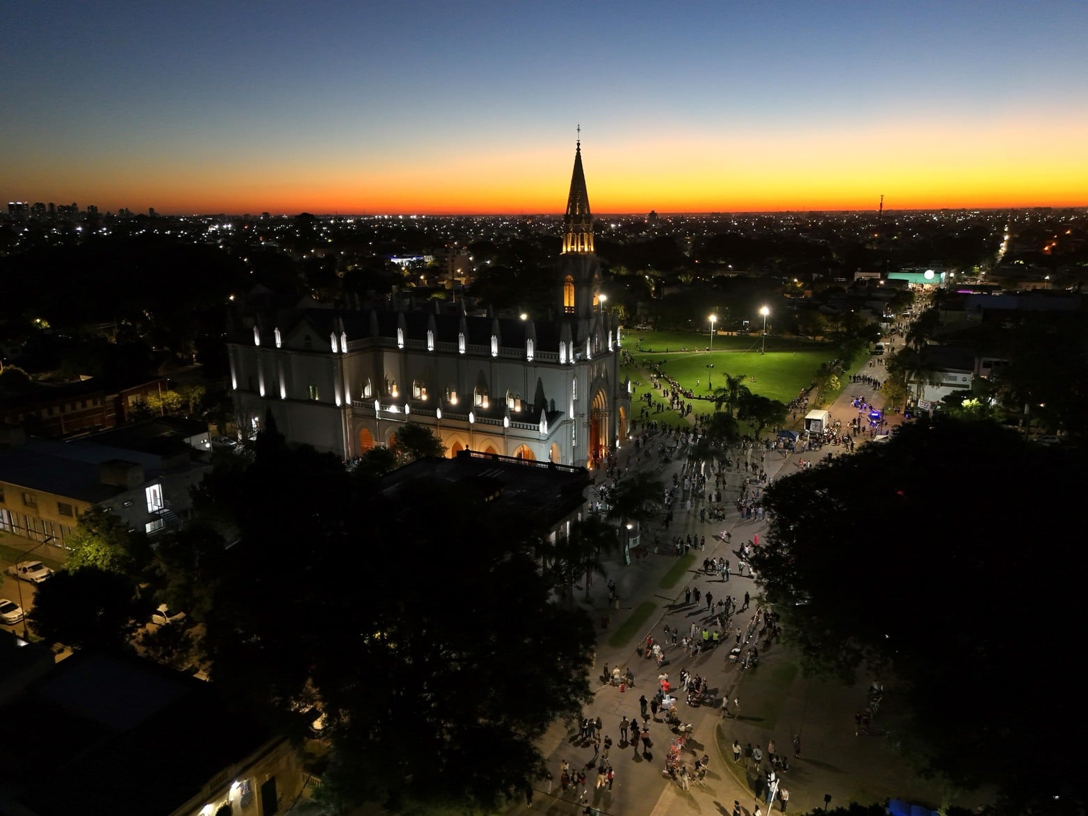 La ciudad de Santa Fe vive una de sus celebraciones más convocantes: la 127° Peregrinación Arquidiocesana a la Basílica de Guadalupe.