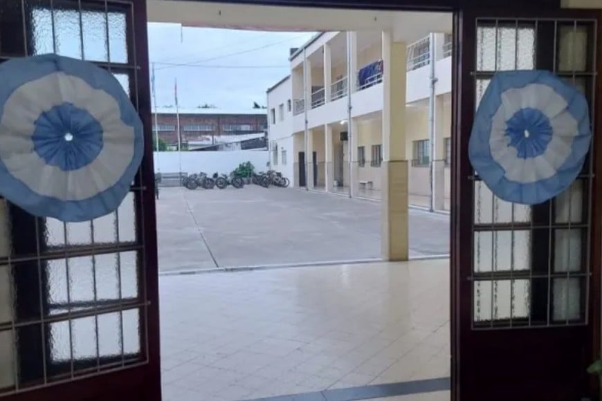 Colegio «San José», de Reconquista difundió un escrito dirigido a las familias donde confirmó que la leyenda hallada en el baño de varones hacía referencia a un supuesto tiroteo previsto para el próximo 21 de abril.
