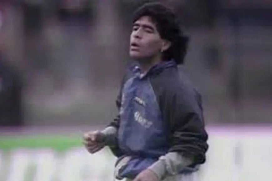 El video del Live is Life se convirtió en una de las imágenes más icónicas de la carrera de Maradona