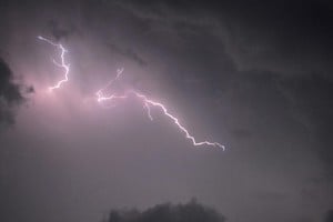 Alerta amarilla por fuertes tormentas.