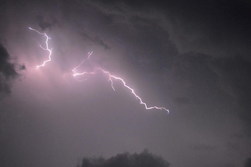 Se recomienda evitar actividades al aire libre durante las tormentas