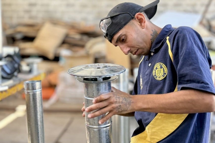 Zinguería, plomería e instalaciones sanitarias, otros de los trabajos requeridos. Foto: Archivo