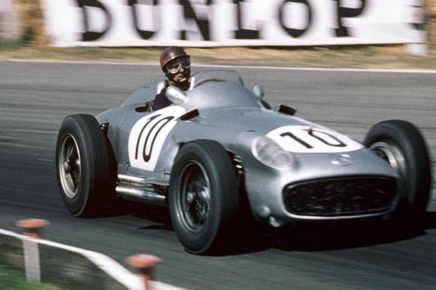 El Mercedes-Benz W196, la mítica Flecha de Plata con la que Juan Manuel Fangio marcó una era en la Fórmula 1 durante la década del 50.