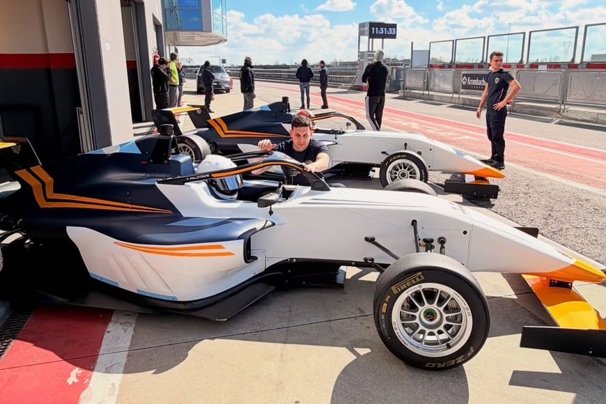 El desembarco de Alpha 54 Racing en la Fórmula 4 italiana no solo representa un paso importante para el automovilismo argentino a nivel estructural, sino también el inicio de un nuevo capítulo en la carrera de jóvenes pilotos. Foto: Gentileza